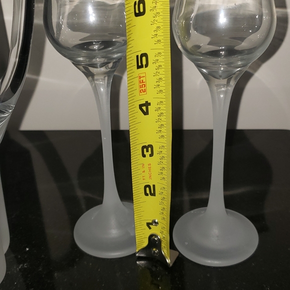 Frosted glass pitcher and 2 glasses or vases - Picture 4 of 8